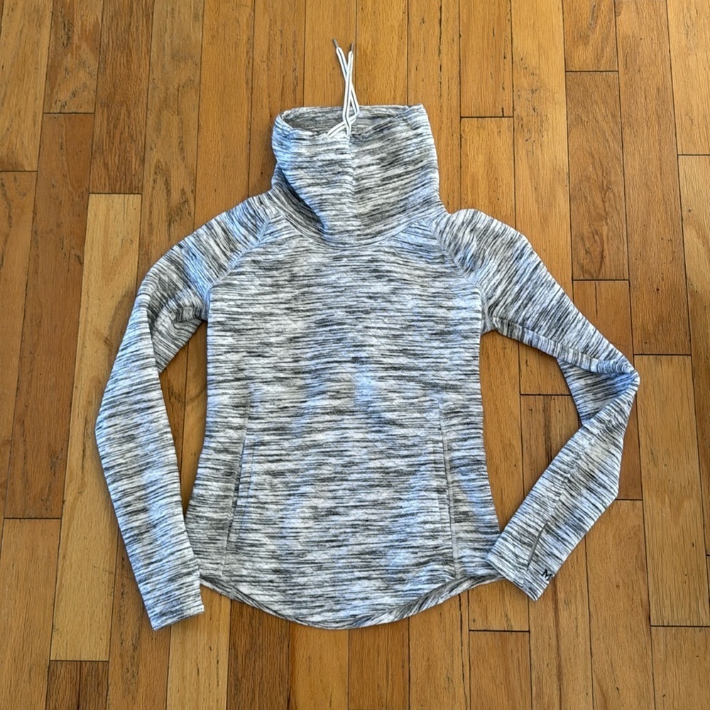 Marmot | Annie Quilted Pullover Sweatshirt | Cowl Neck |  Gray/White/Black | XS - Picture 3 of 8